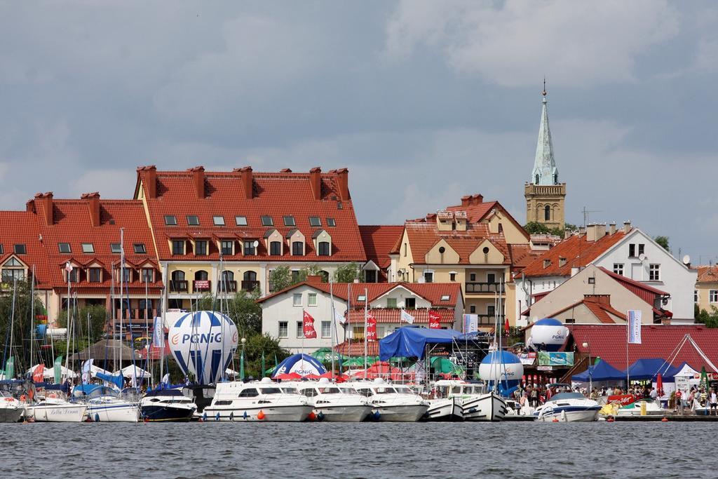 Mikołajki Apartamenty Portowe מראה חיצוני תמונה