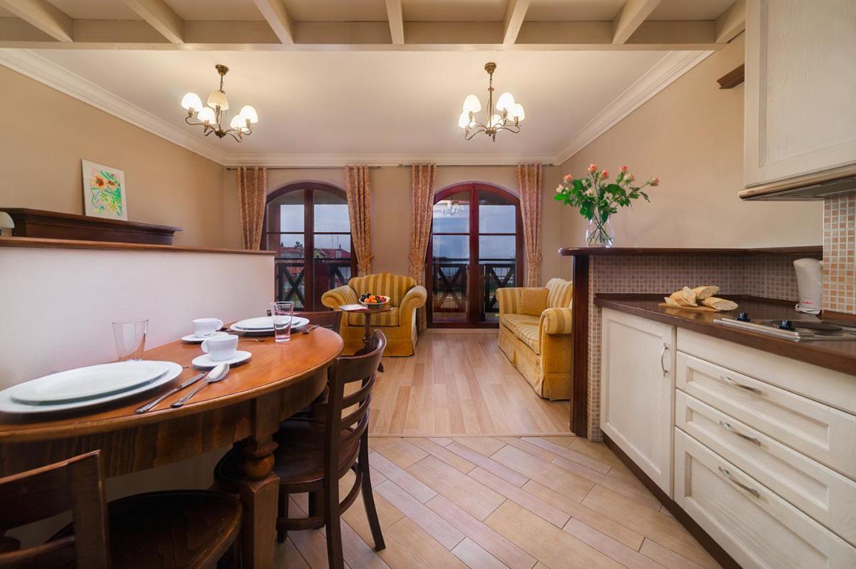 Mikołajki Apartamenty Portowe מראה חיצוני תמונה